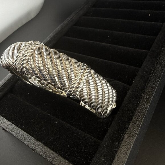 Judith Ripka 925 SS Rope Look Cuff with Hinge Opening + CZs  Judith Ripka Bracelet Cuff Wide Hinged Sterling Silver 76g Heavy 925 Cable Rope